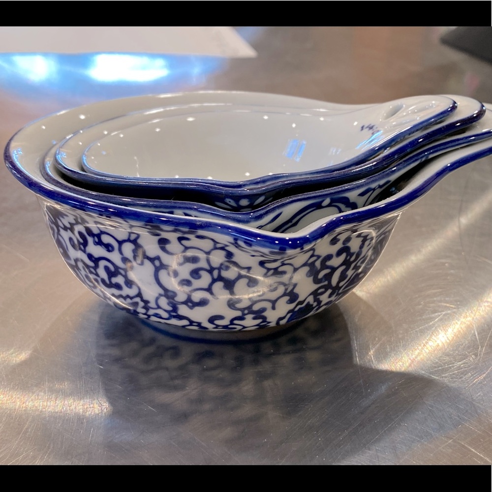 Pier 1 blue and white porcelain measuring cups